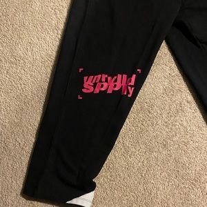 Oversized Unrvlld Spply OpenBottom Sweatpant
